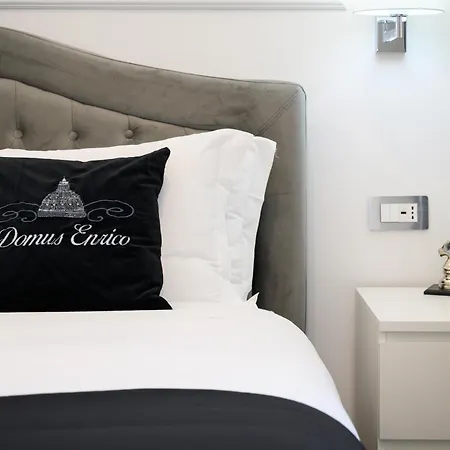 Domus Enrico Apartment